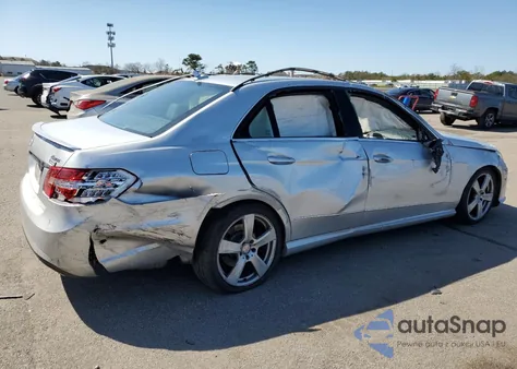 2011 Mercedes-Benz E 350 4Matic z USA, uszkodzony, nr VIN WDDHF8HB5BA458139